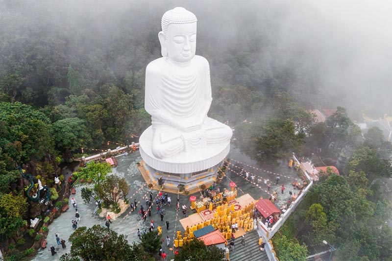 chùa linh ứng ngũ hành sơn 